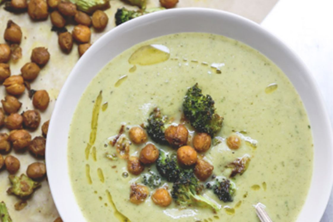 Creamy Vegan Broccoli Soup with Curried Chickpeas 