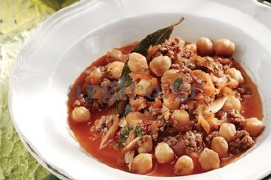 Chickpea Soup with Minced Beef (Dodecanese)