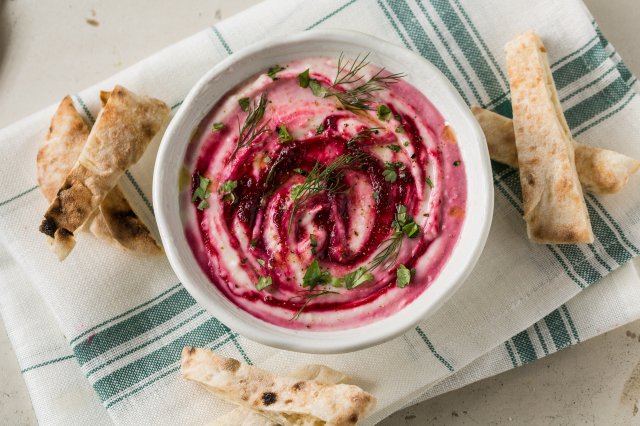 Cannellini_beetroot_dip-1295