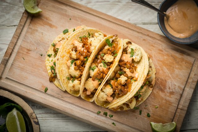 USA, Roasted Cauliflower and Seasoned Lentil Tacos
